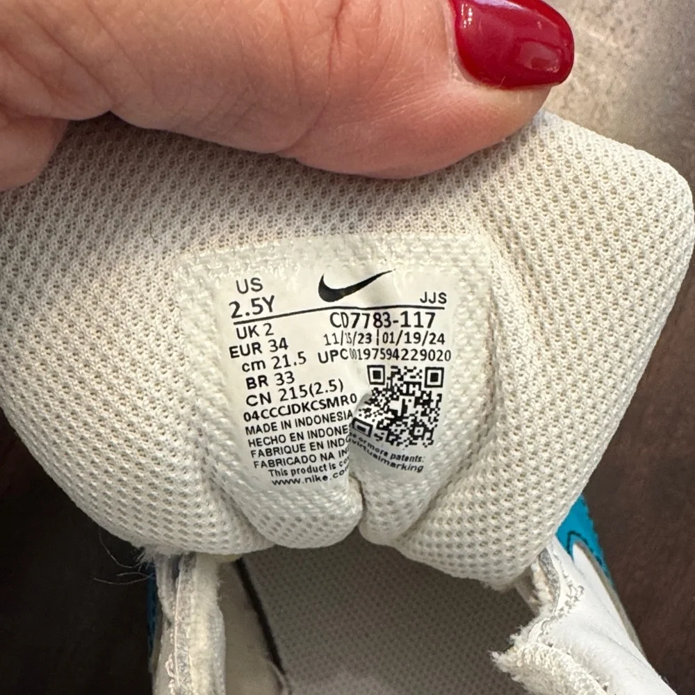Nike Kids White and Teal High-Top Sneakers - Picture 6 of 8